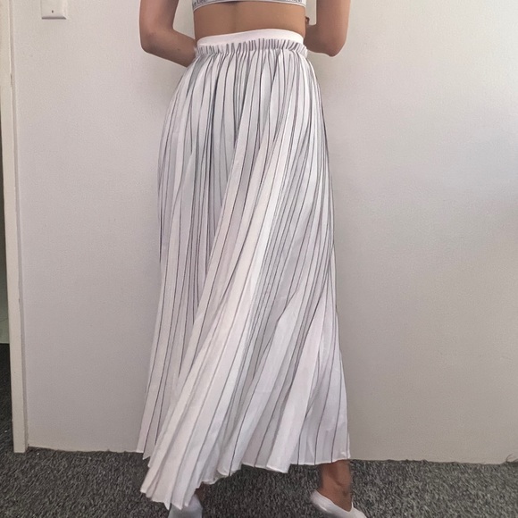 🛑 SOLD 🛑 AJE Femme Pleated MIDI Skirt Ivory/Black • Size 12 • RRP $425 BNWT - Picture 13 of 13